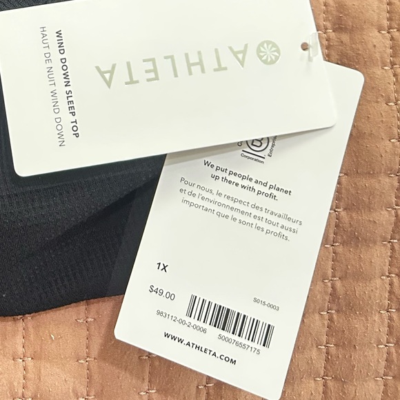 Athleta Black Wind Down Sleep Top - Picture 7 of 7